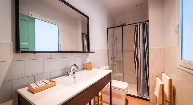 Líndala Rooms Badezimmer