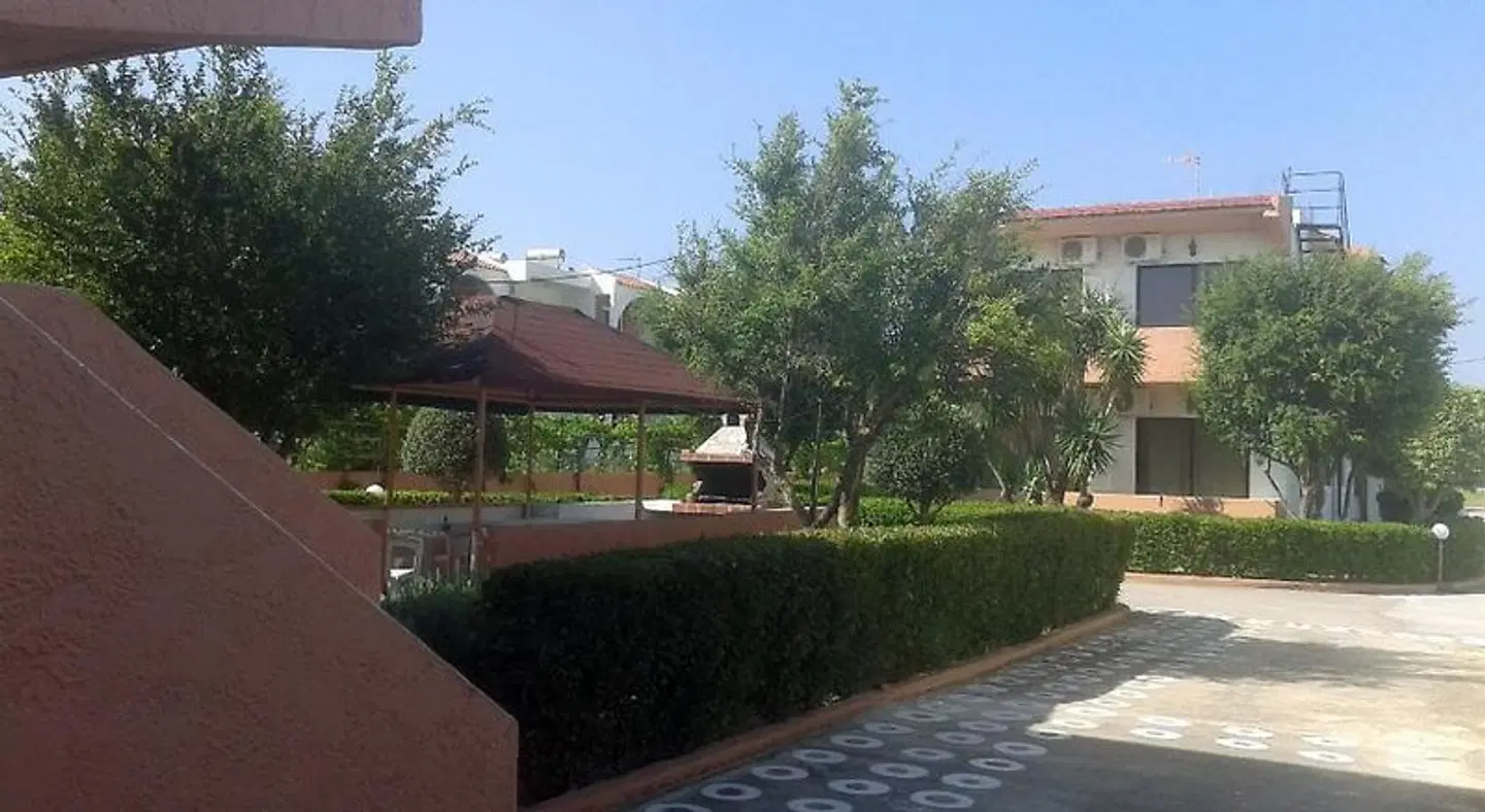Kyriakos Studios Garten