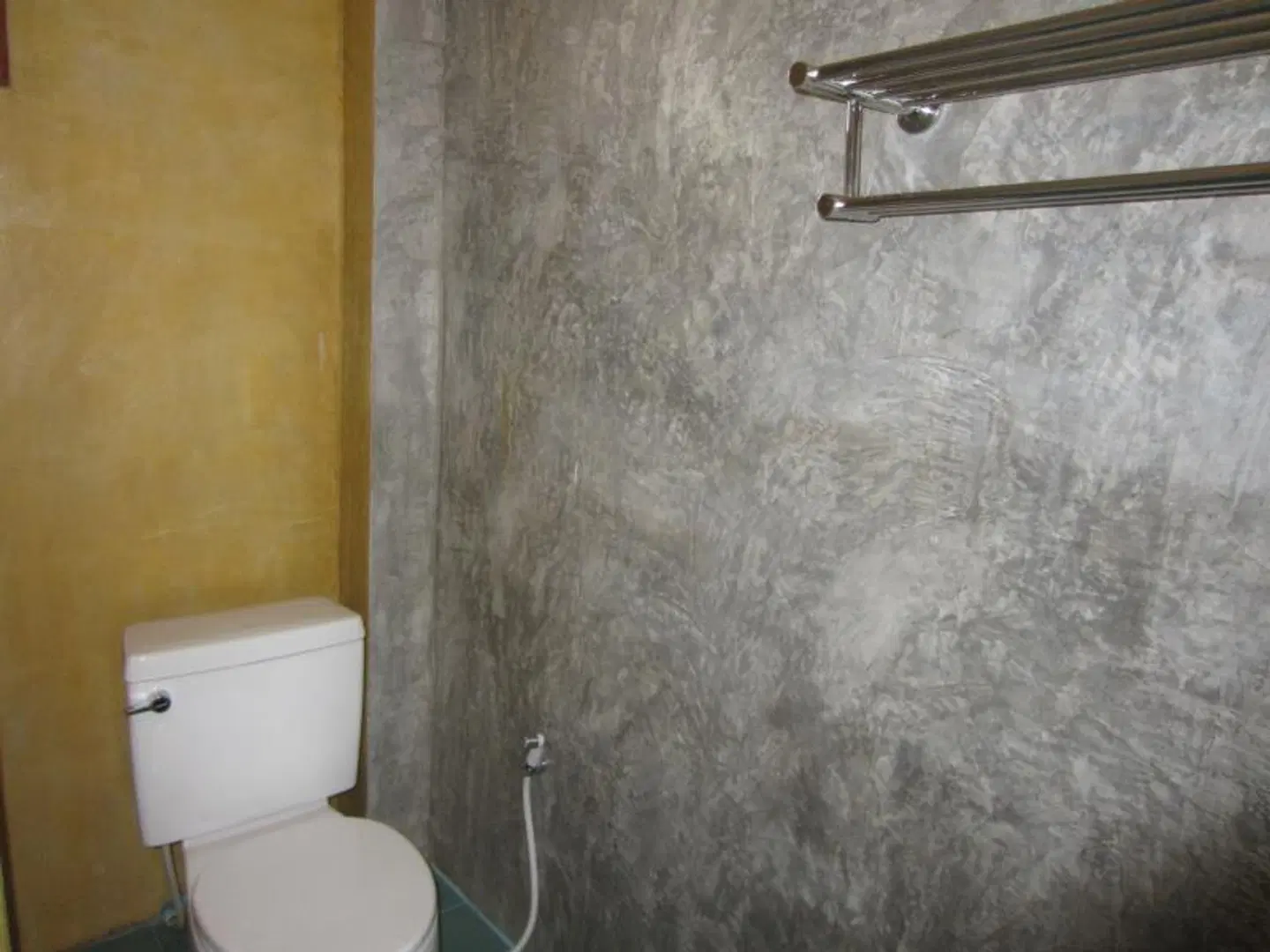 Pai Porpeang Guesthouse Badezimmer