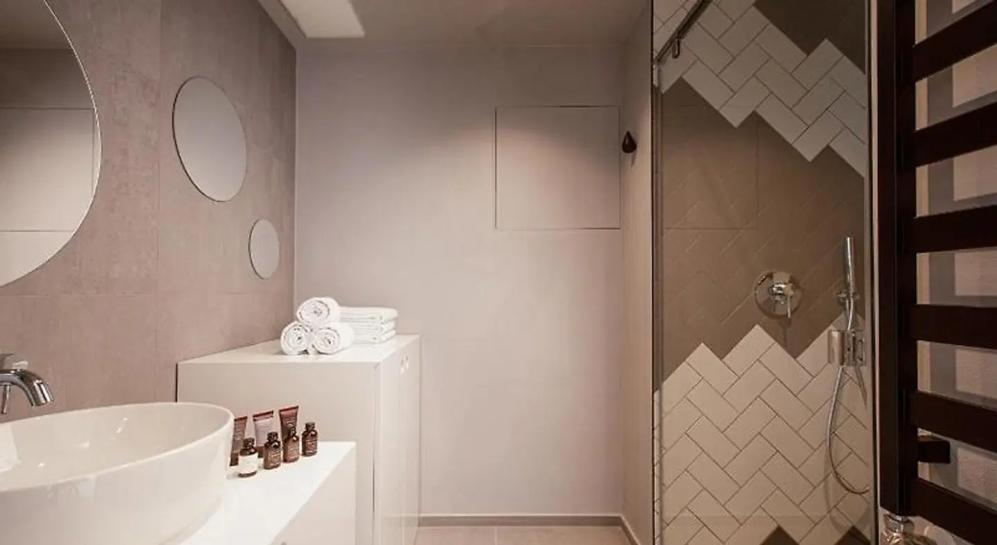 OREA Place Seno Badezimmer