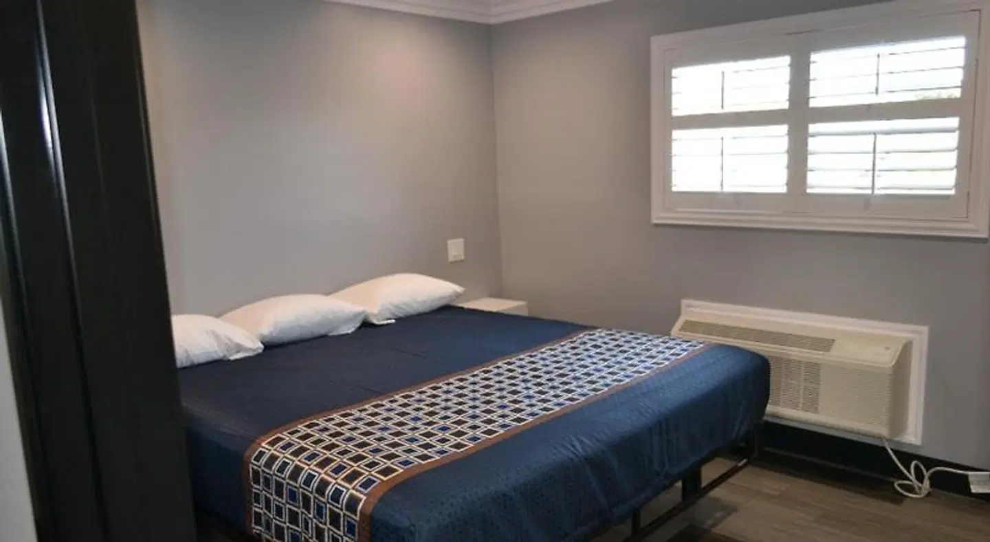 Bell Gardens Inn Los Angeles - Bell Gardens ROOM_EXAMPLE