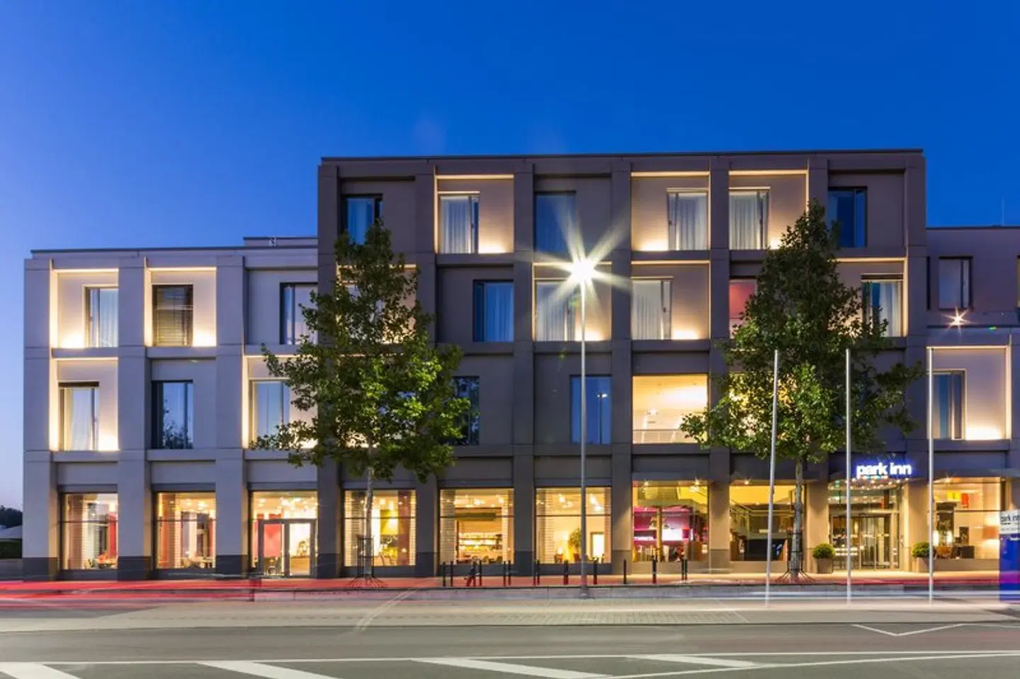 Park Inn by Radisson Neumarkt EXTERIOR