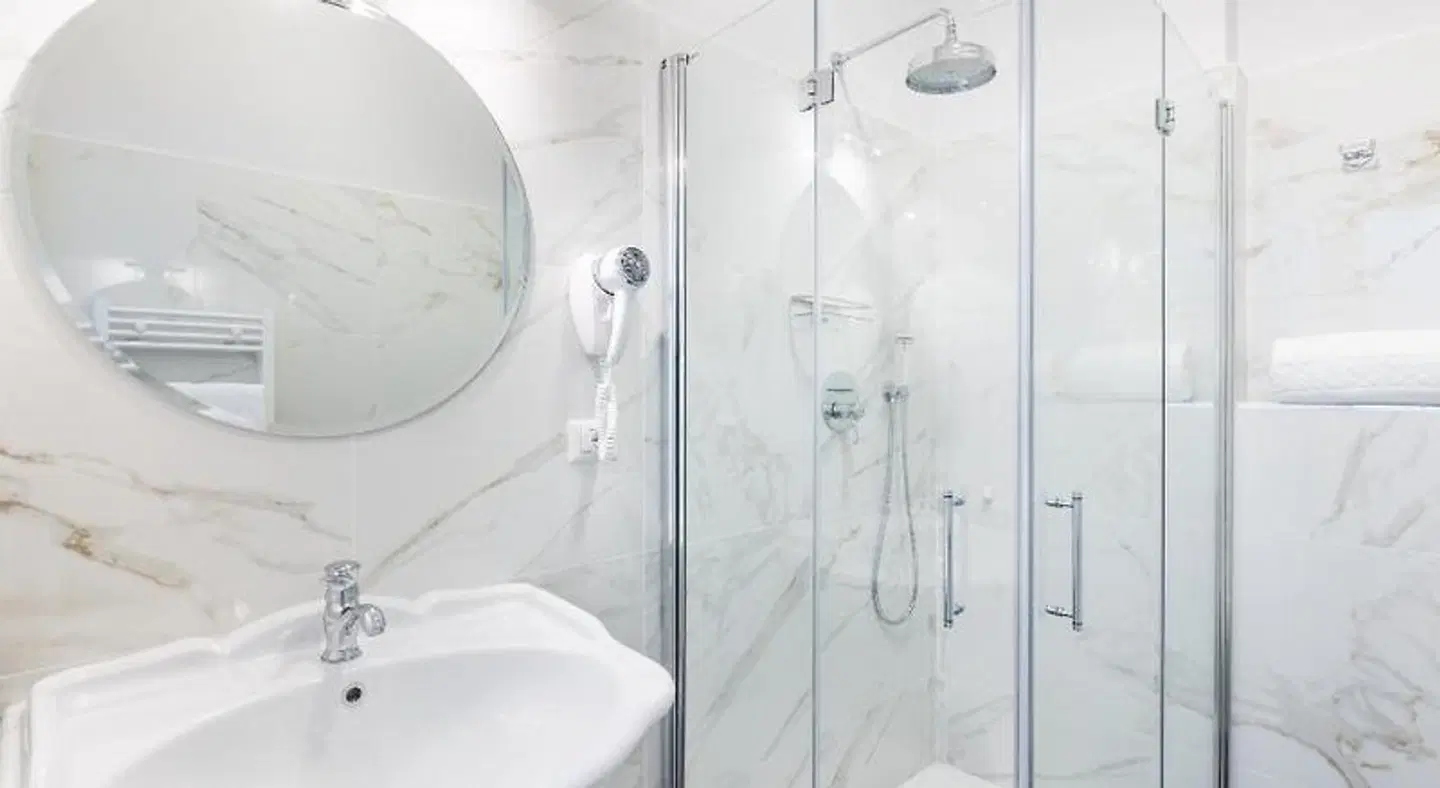 3110 ArtHotel Badezimmer