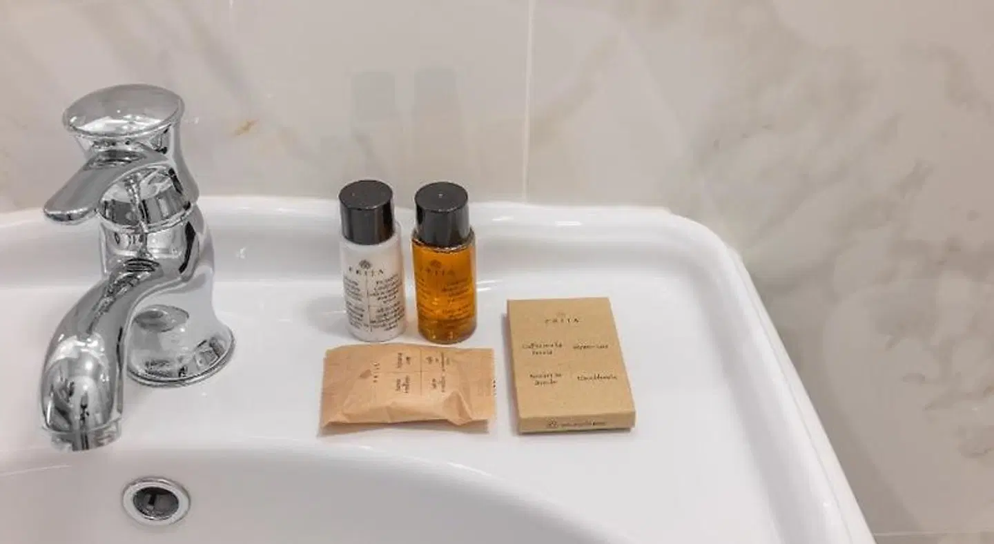 3110 ArtHotel HEALTH_BEAUTY