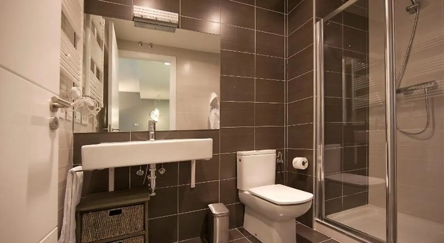 Apartamentos Irenaz Badezimmer