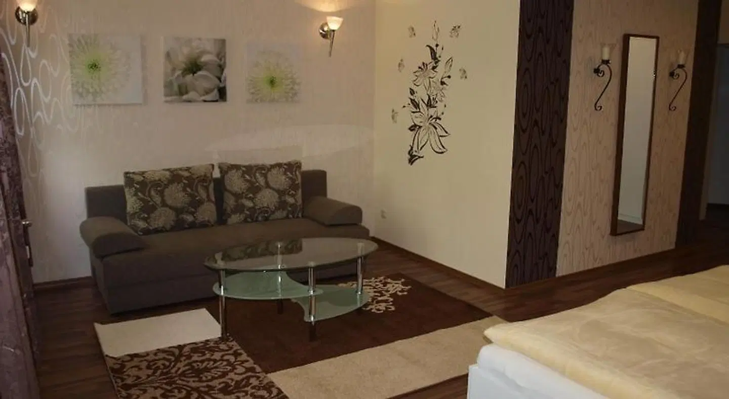 Schützenberg ROOM_EXAMPLE