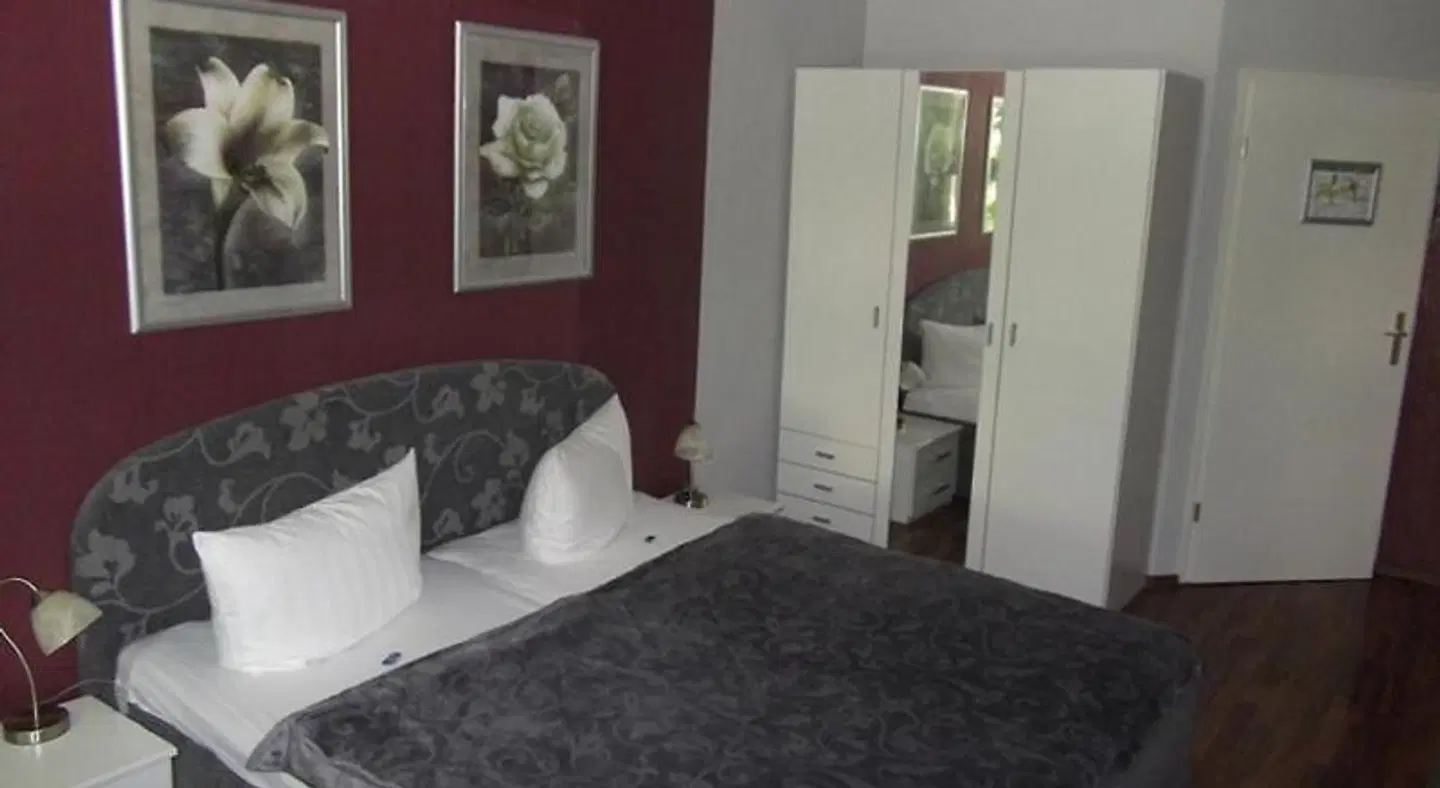 Schützenberg ROOM_EXAMPLE