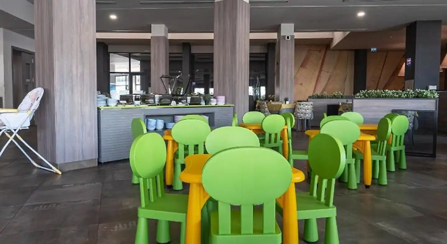 Aqua Paradise Resort Bar