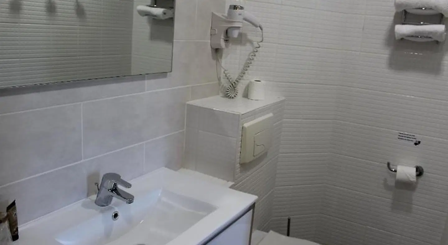 Hôtel L'Hacienda Badezimmer
