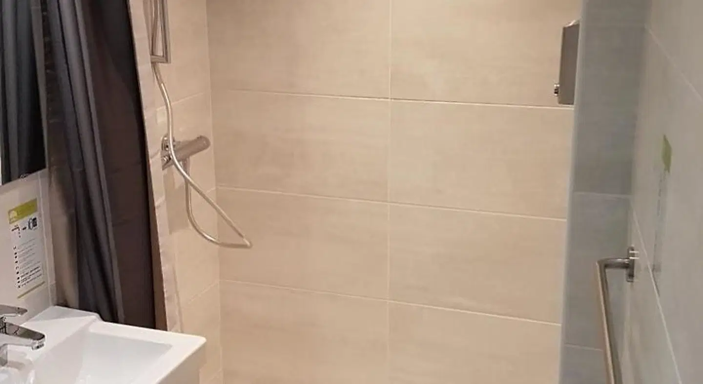 Logis Hôtel Yseria Badezimmer