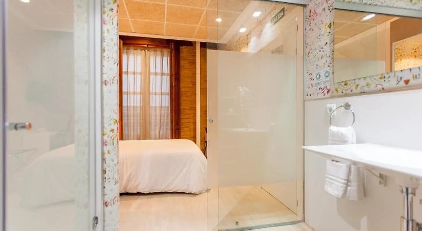 Host & Home ROOM_EXAMPLE