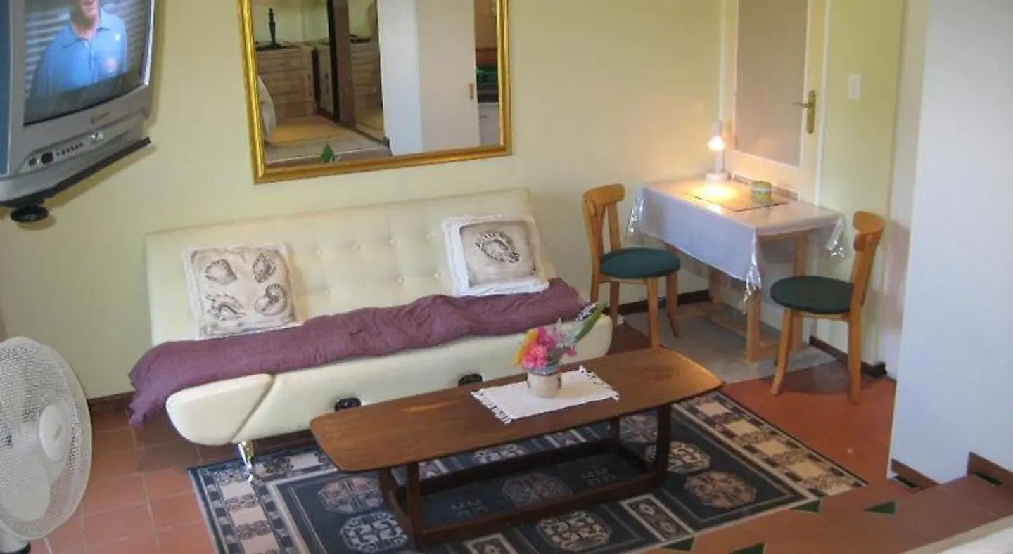 Aurora Guest Units ROOM_EXAMPLE