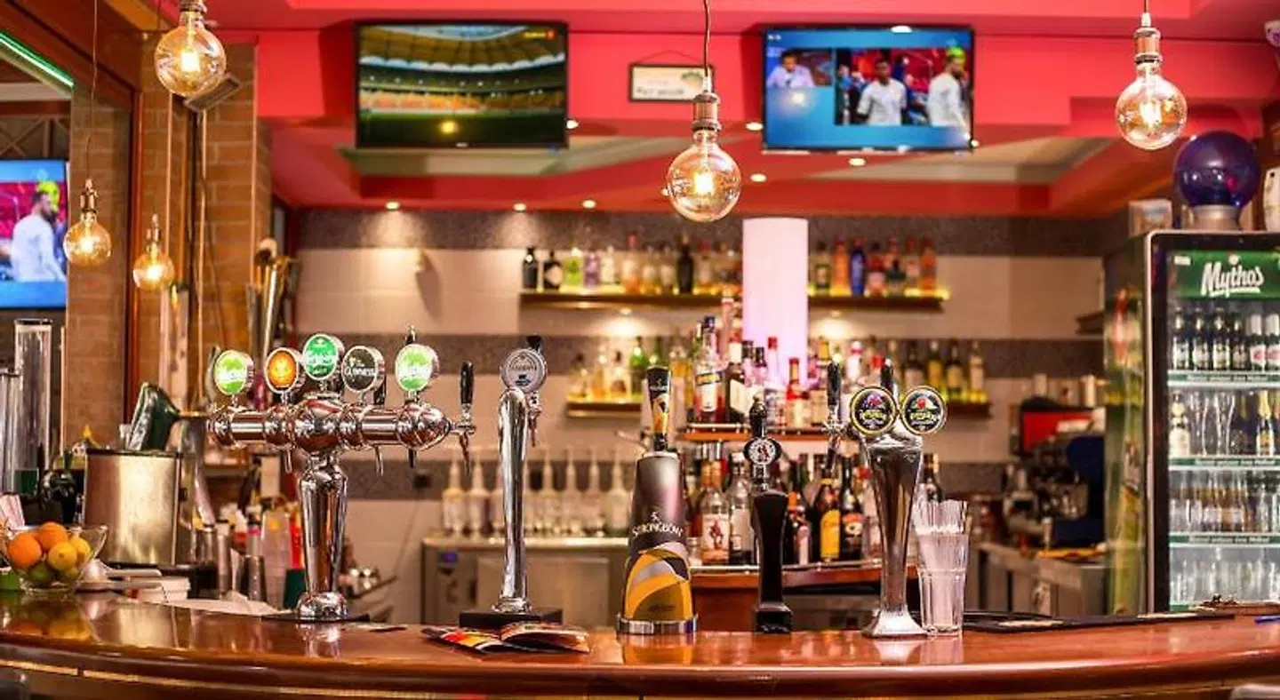 Rea Hotel Bar