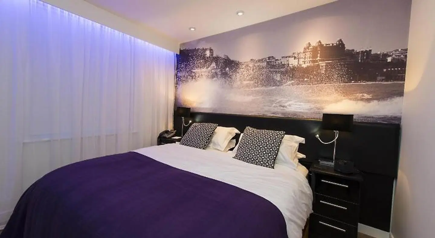 The Mayfield ROOM_EXAMPLE