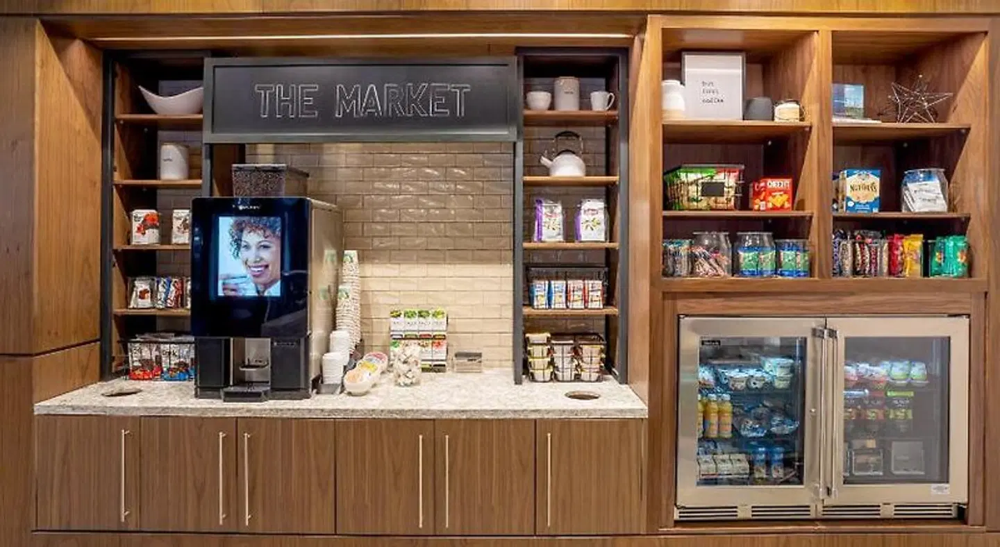 New Haven Hotel Bar