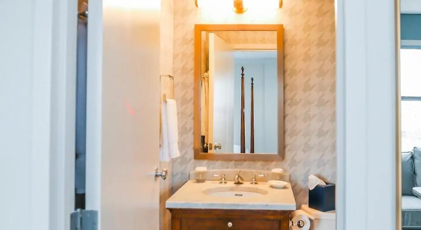 Dunhill Hotel Badezimmer