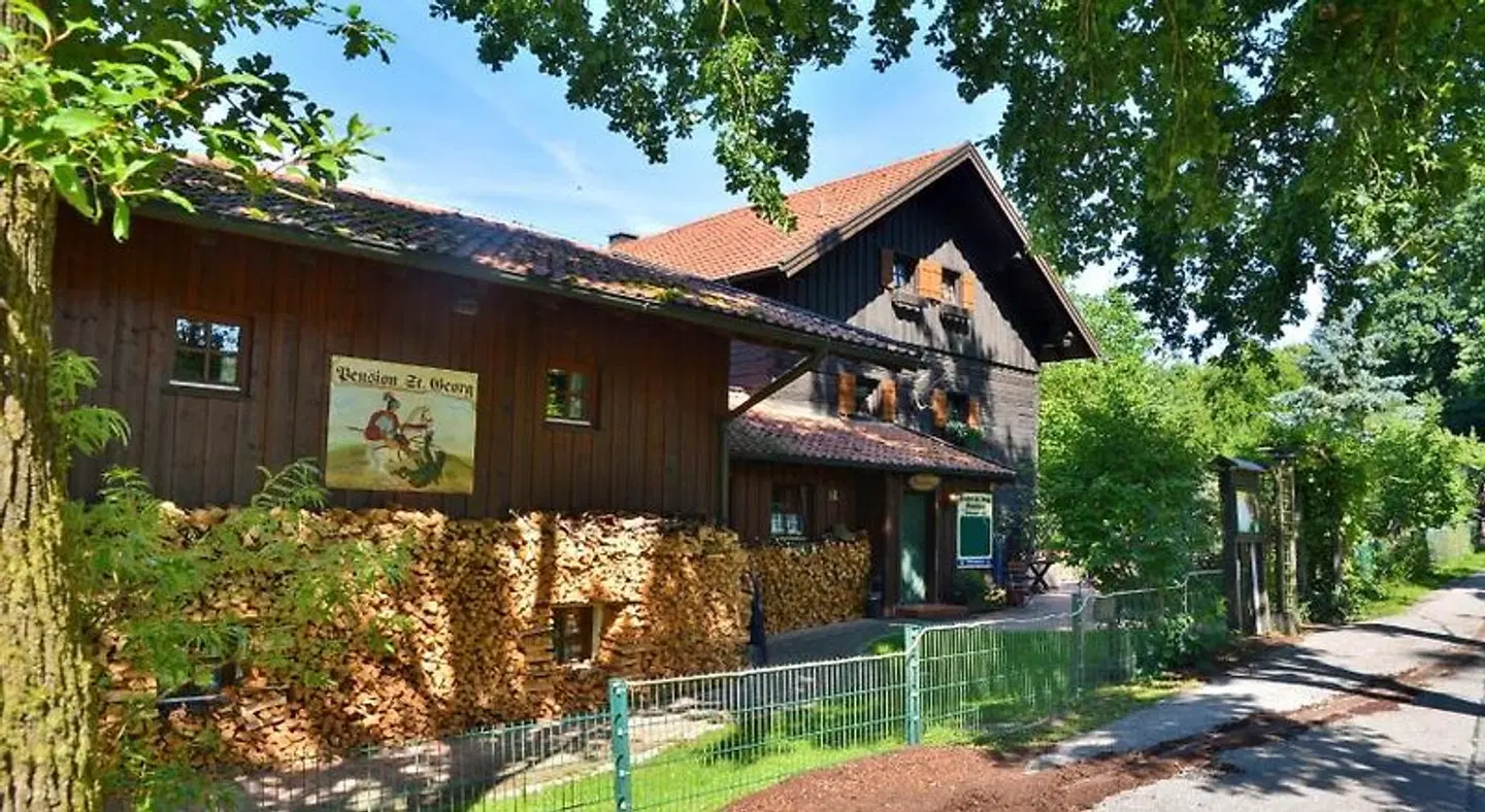 St. Georg EXTERIOR