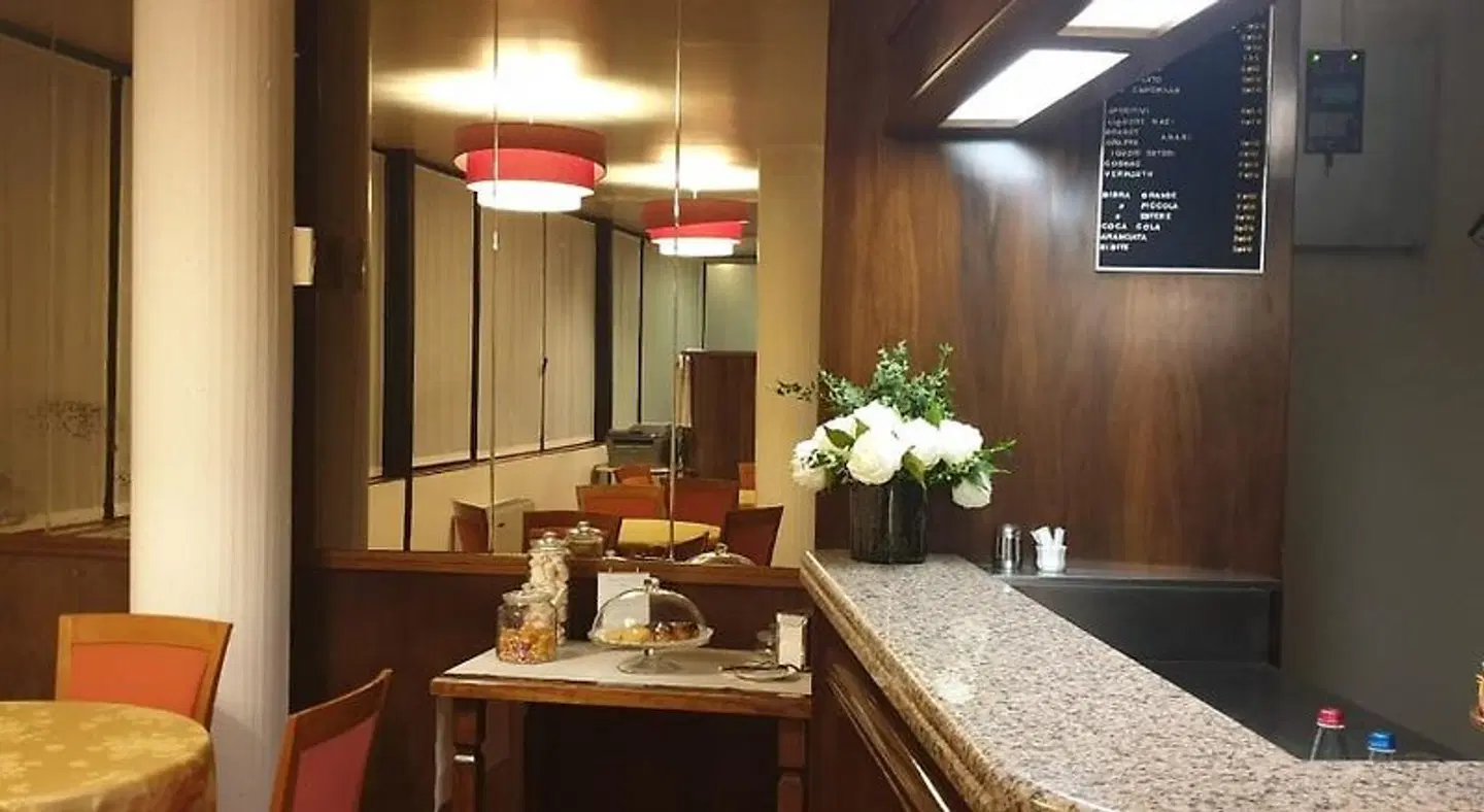 Riz Ferrari Restaurant