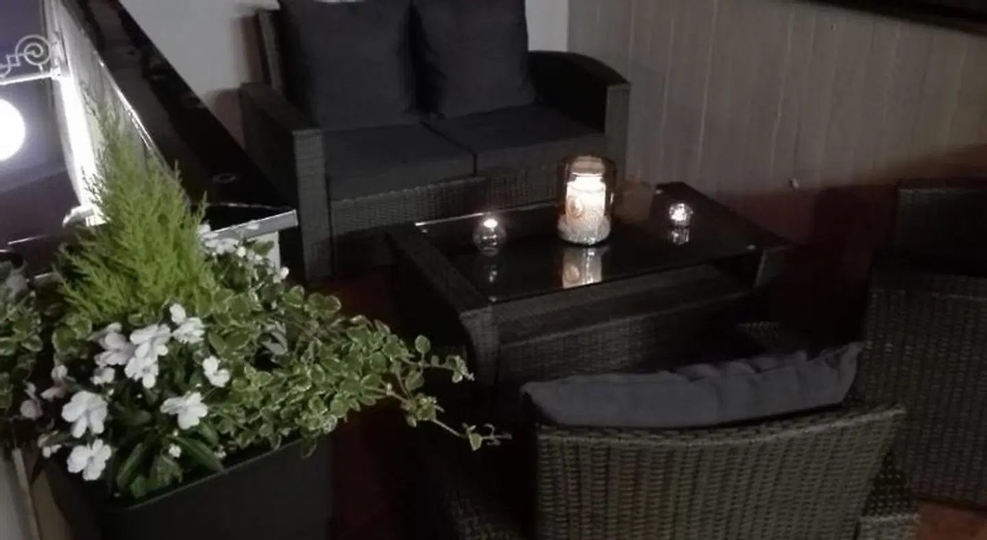 Riz Ferrari LOUNGE_LOBBY