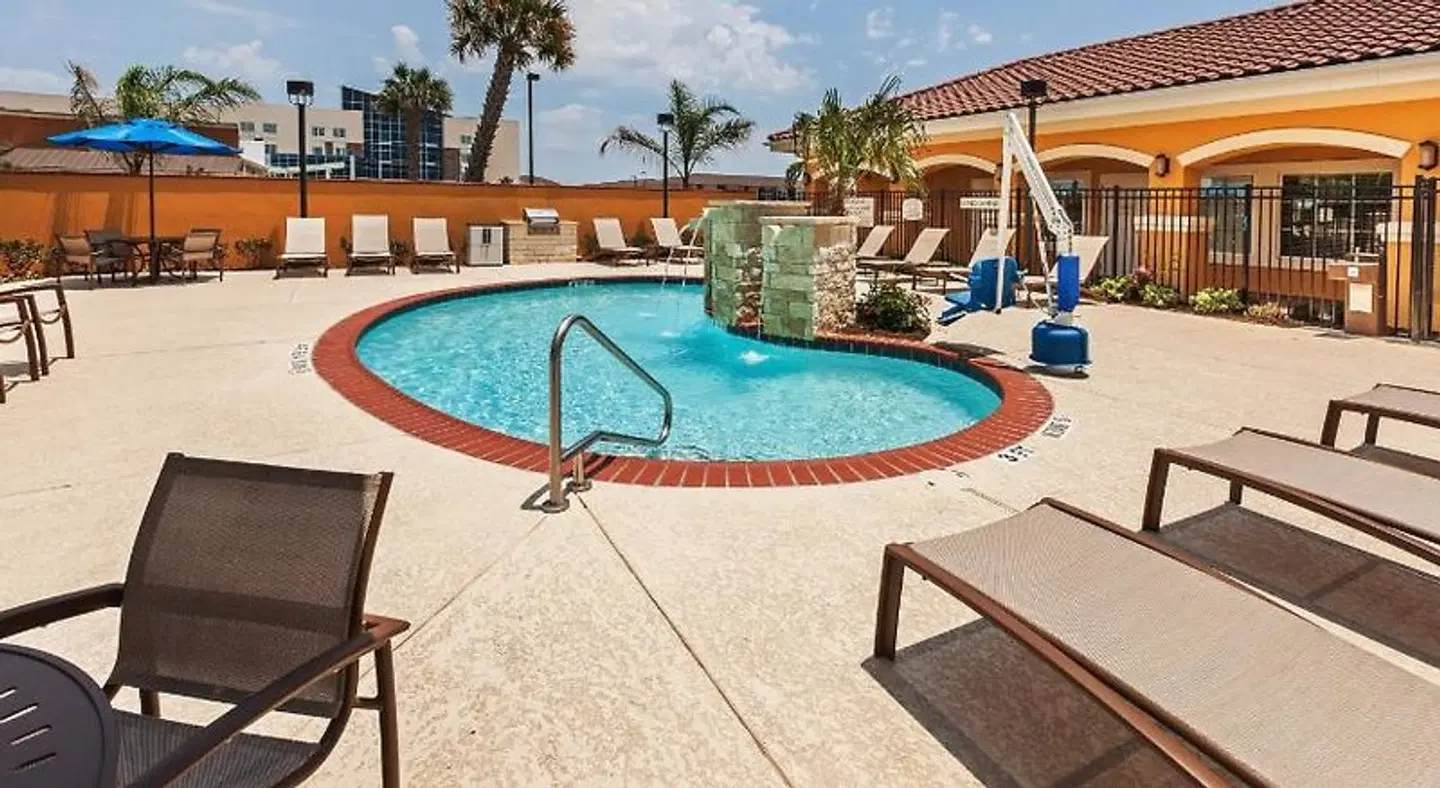 TownePlace Suites by Marriott Corpus Christi OUTDOOR_POOL