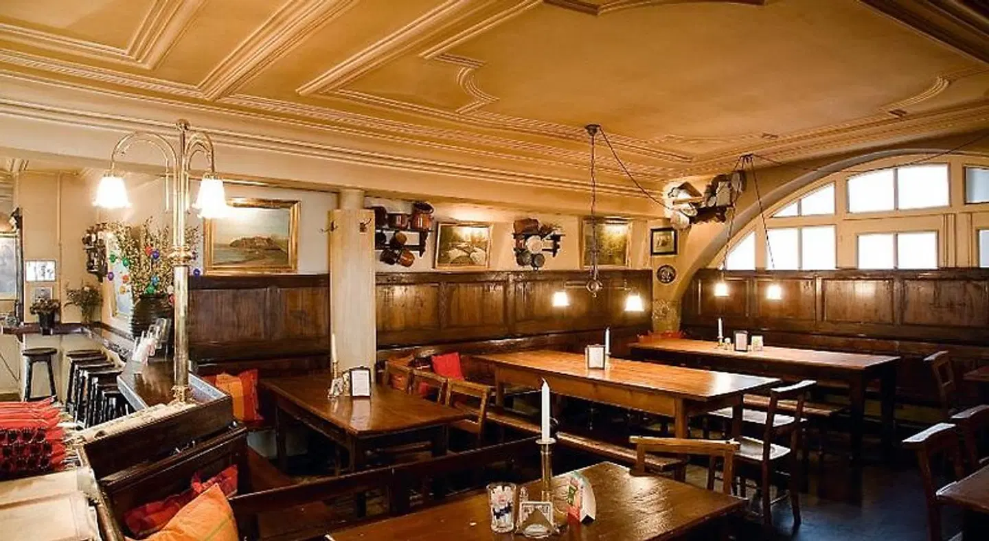 Restaurant Dicker Mann Hotel zum Blauen Krebs Bar