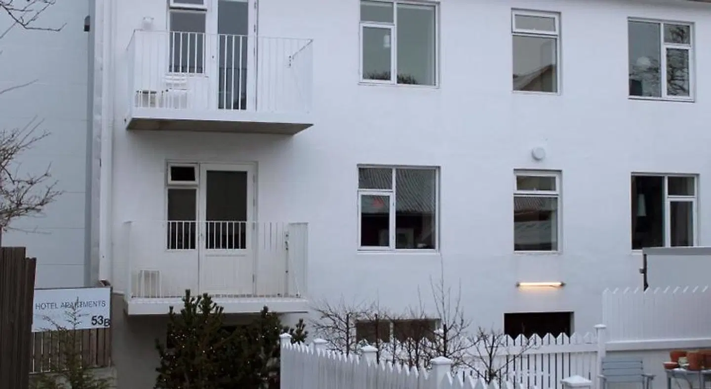 Astro Apartments EXTERIOR