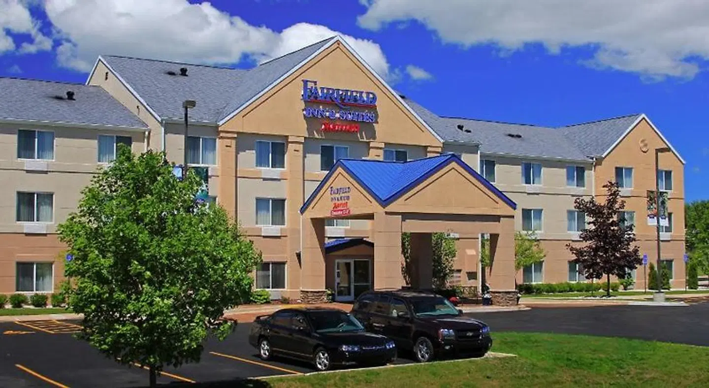 Spark by Hilton Traverse City EXTERIOR