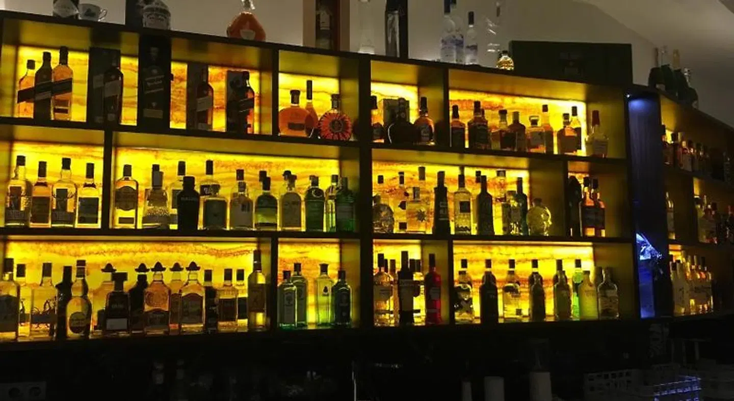 Muse Hotel Restaurant Bar EXTERIOR