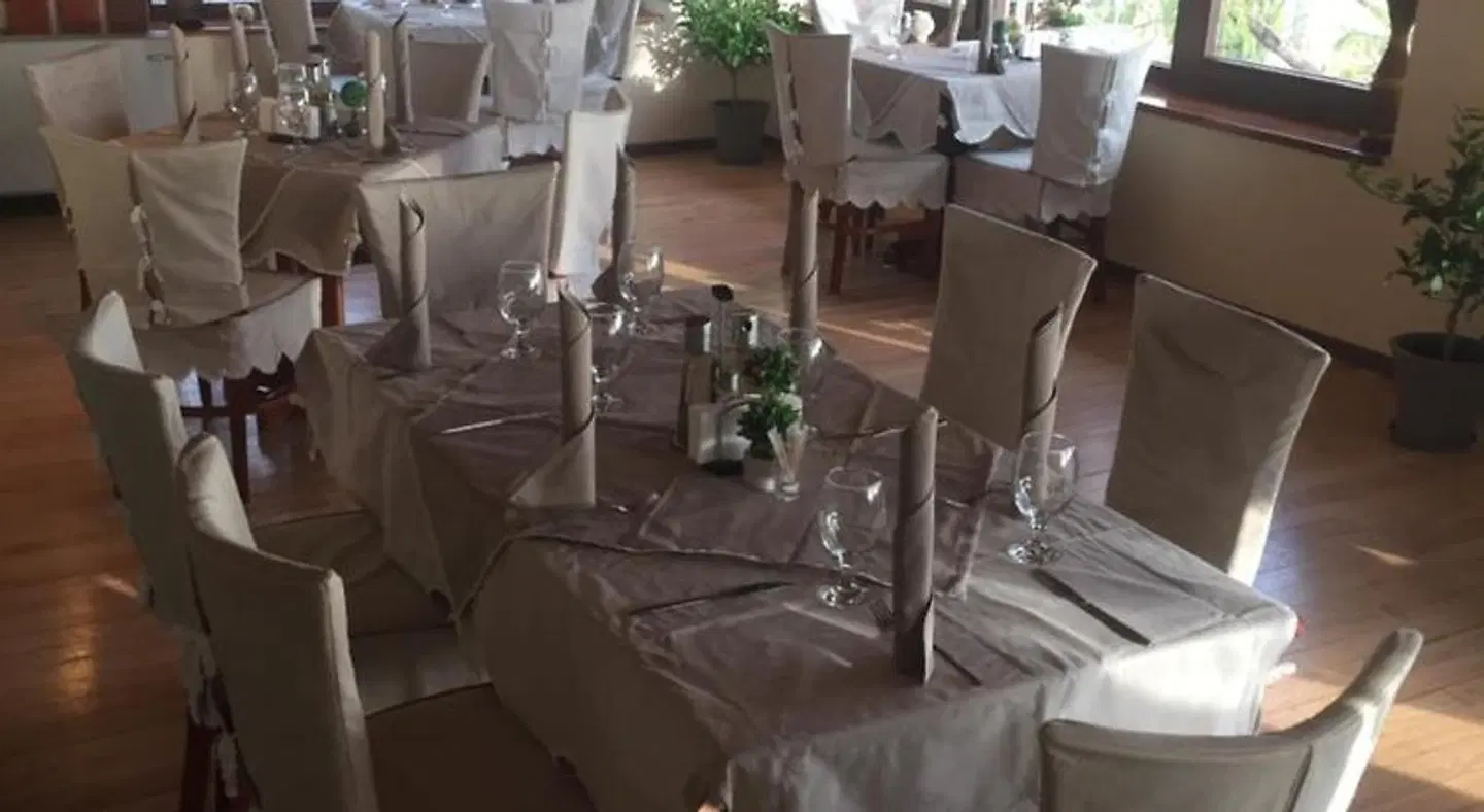 White House Family Hotel Restaurant