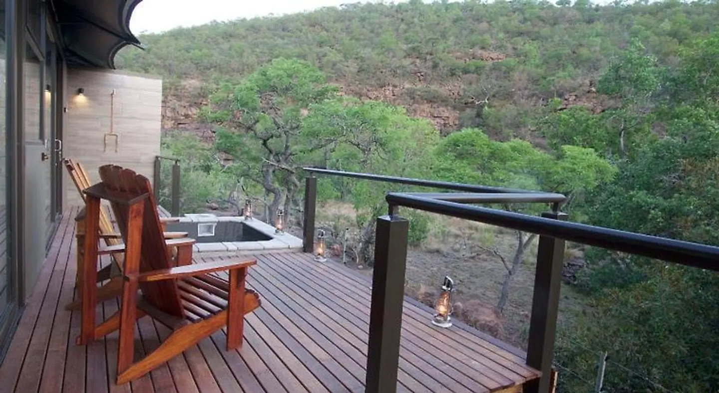 Inzalo Safari Lodge Terrasse