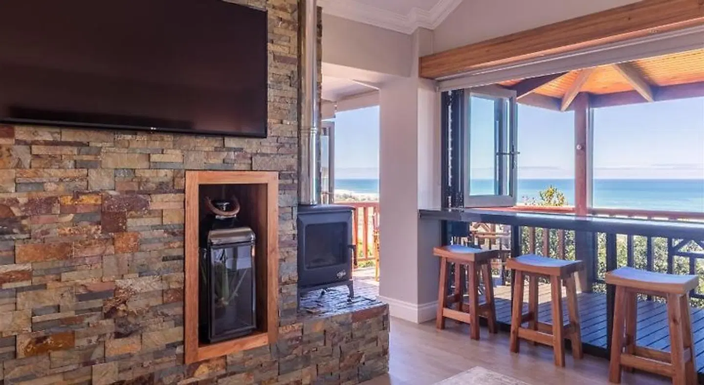 Boardwalk Lodge ROOM_EXAMPLE