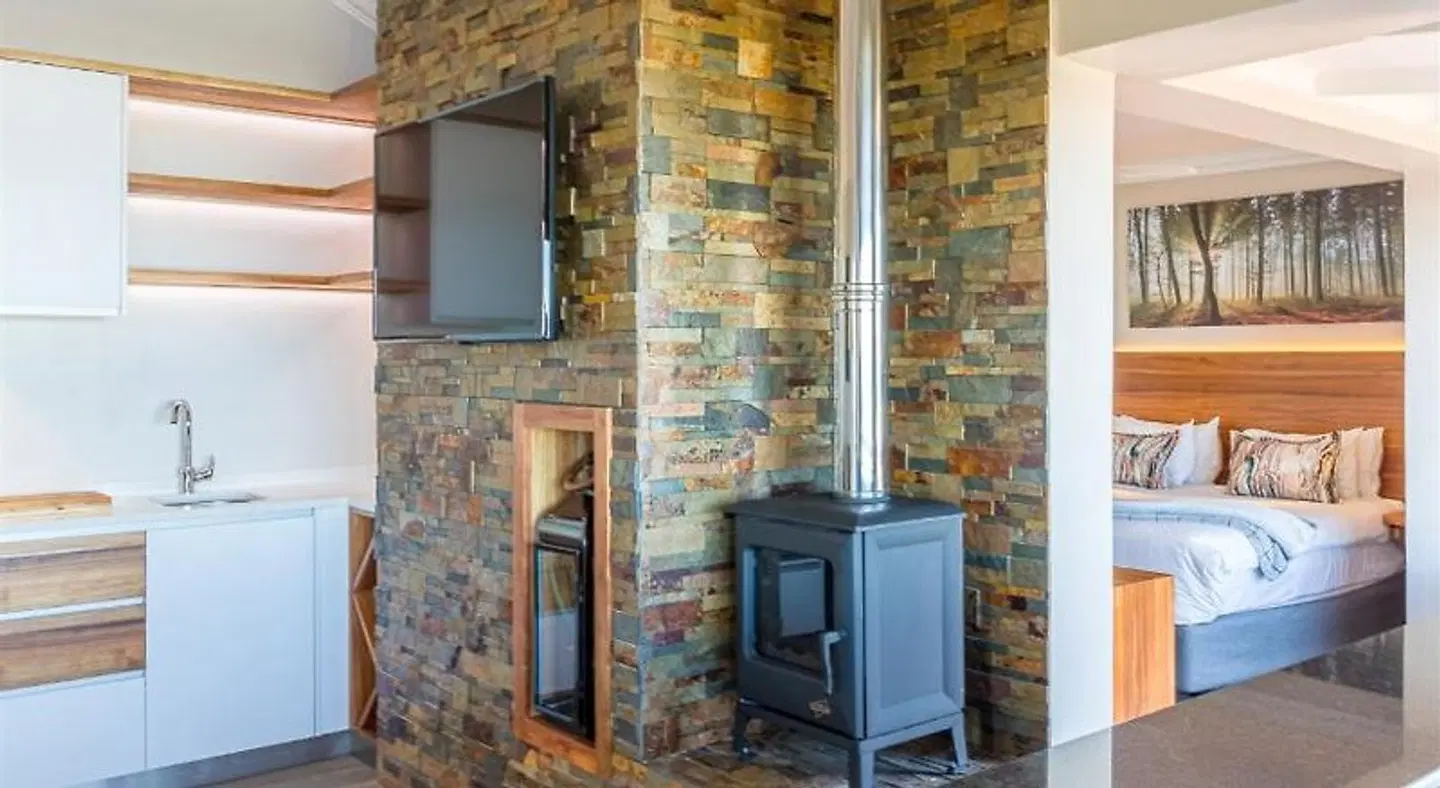 Boardwalk Lodge ROOM_EXAMPLE