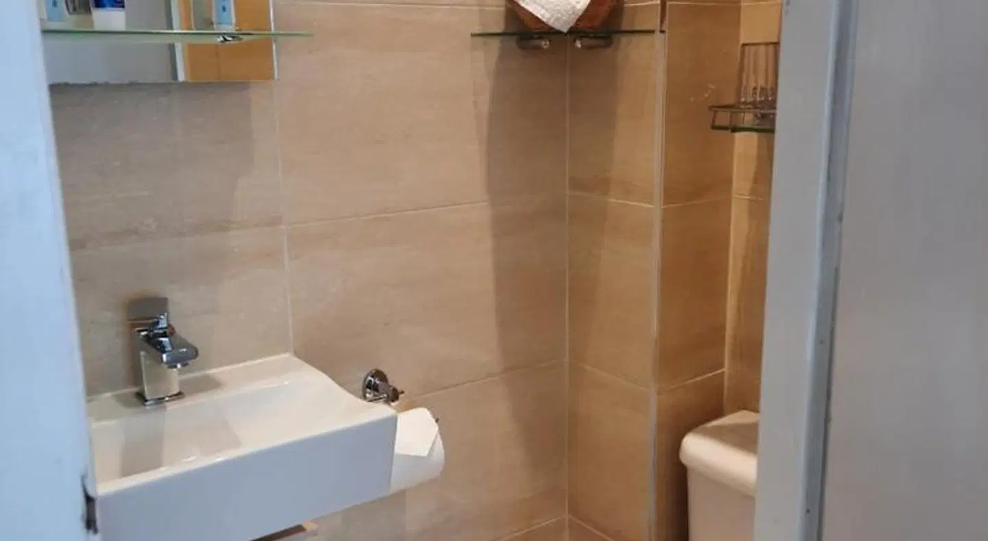 Moonraker House Badezimmer