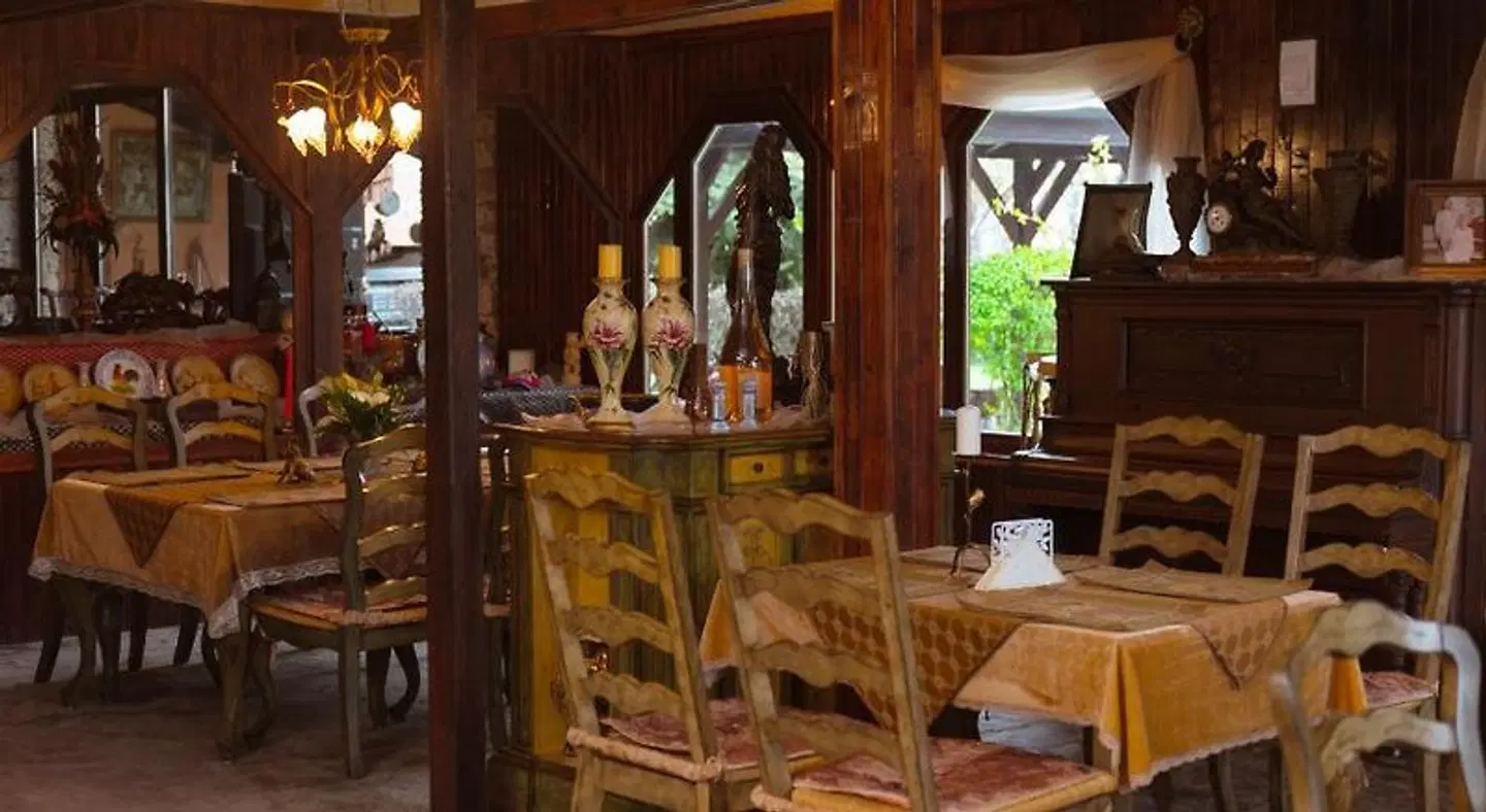 Dallas Residence Restaurant
