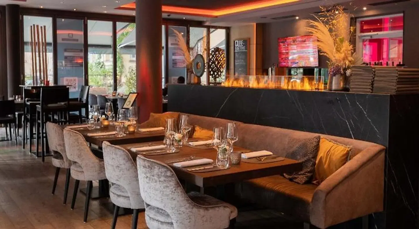 Qube Restaurant