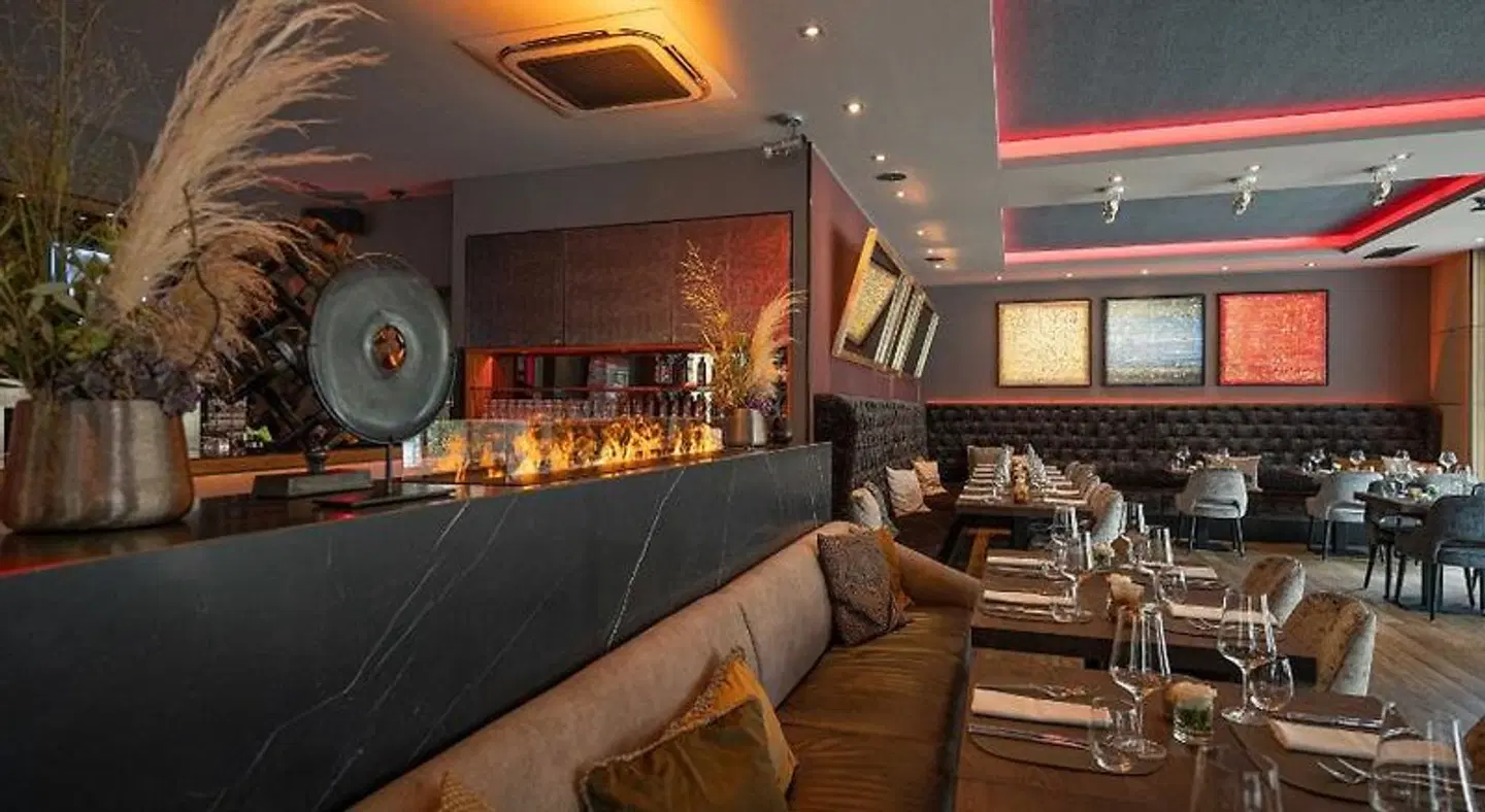 Qube Bar