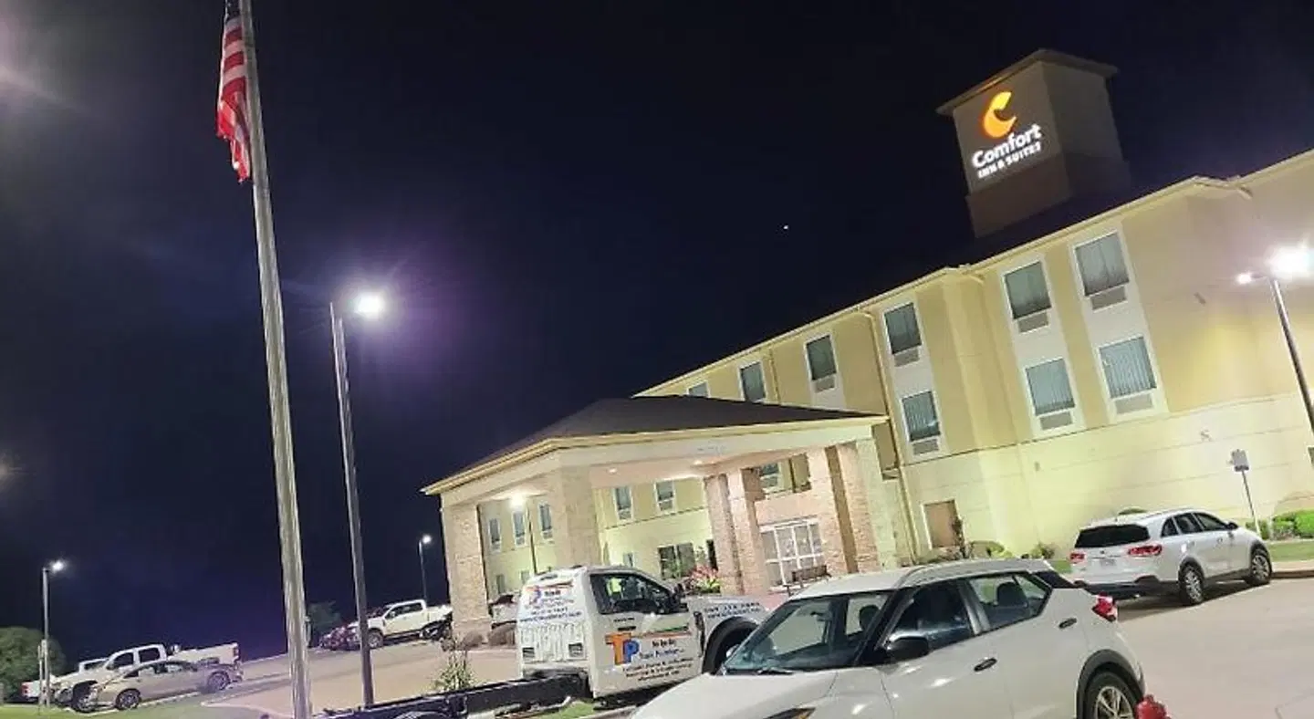Comfort Inn & Suites Van Buren-Fort Smith EXTERIOR