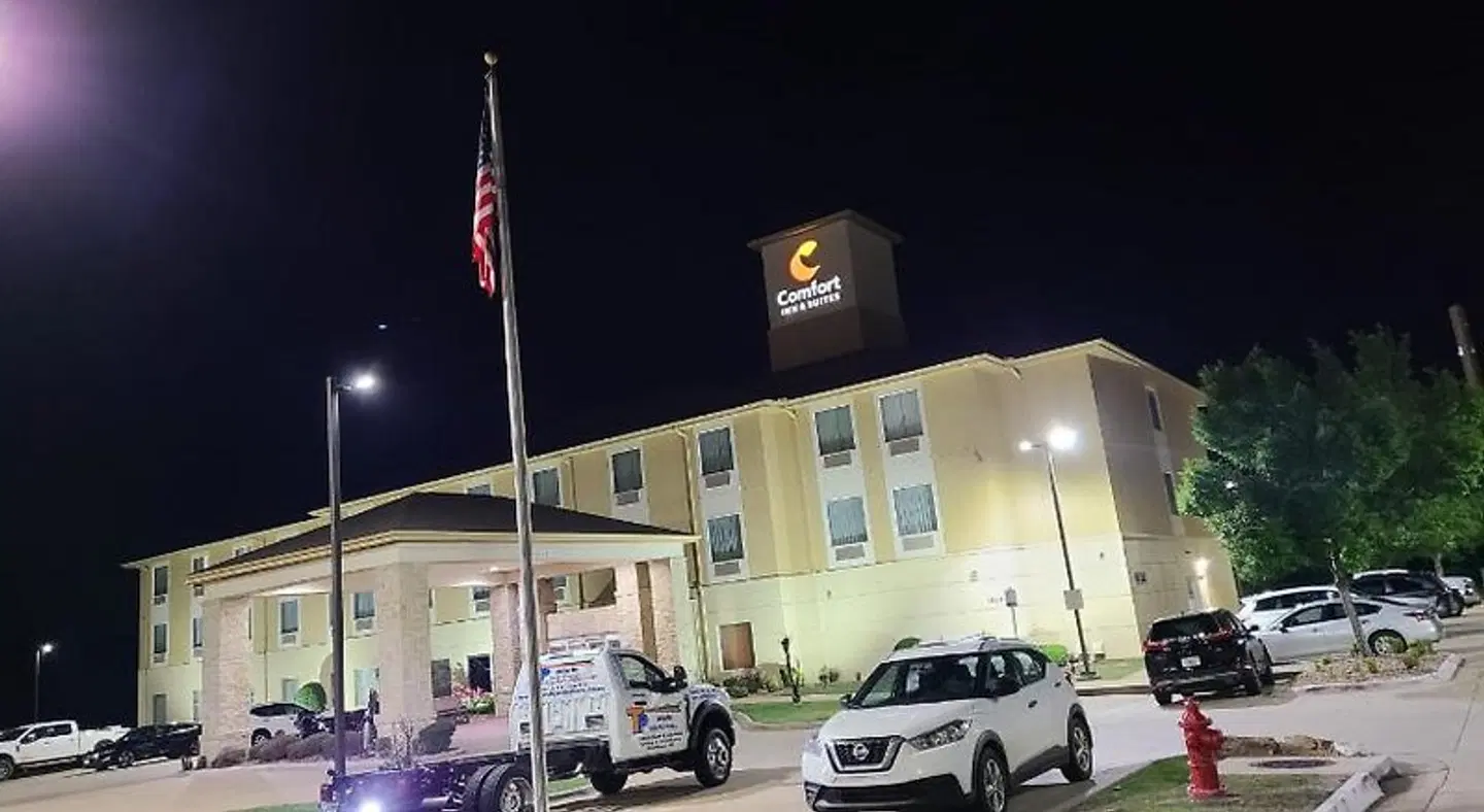 Comfort Inn & Suites Van Buren-Fort Smith EXTERIOR