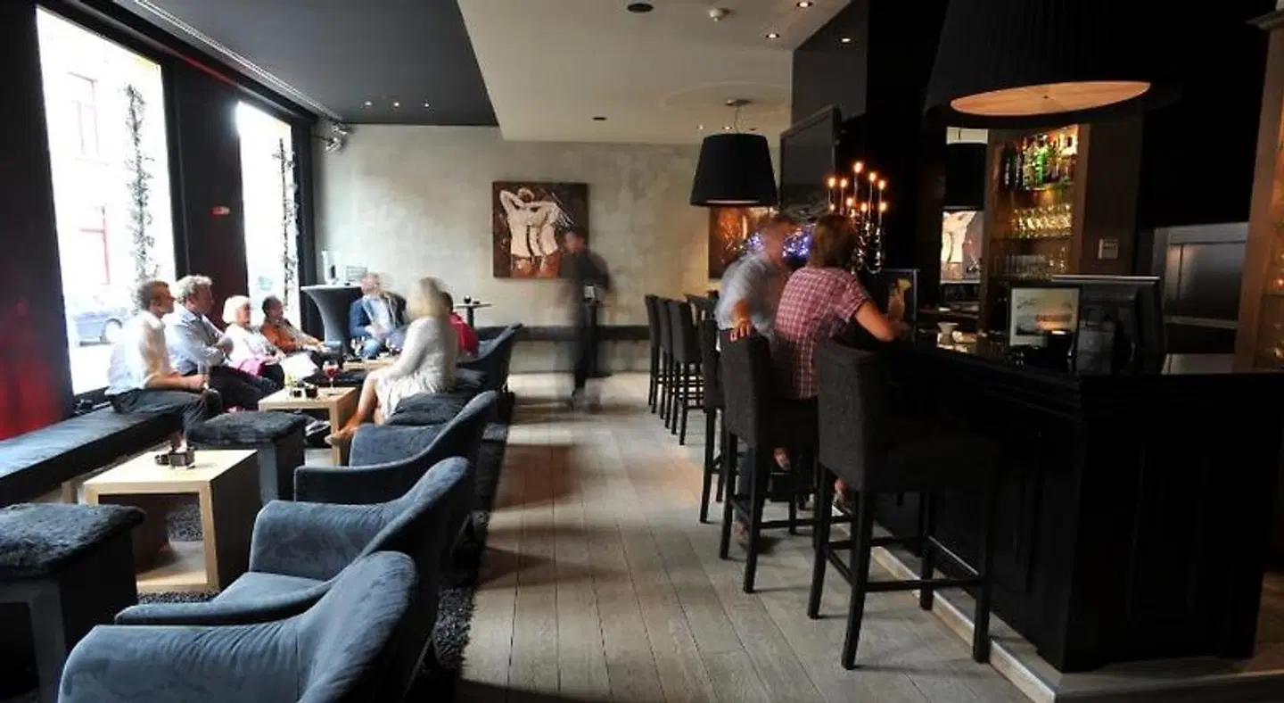 Flanders Hotel - Hampshire Classic Bar