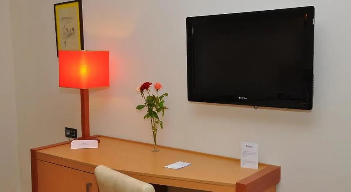 Across Hotels & Spa ROOM_EXAMPLE