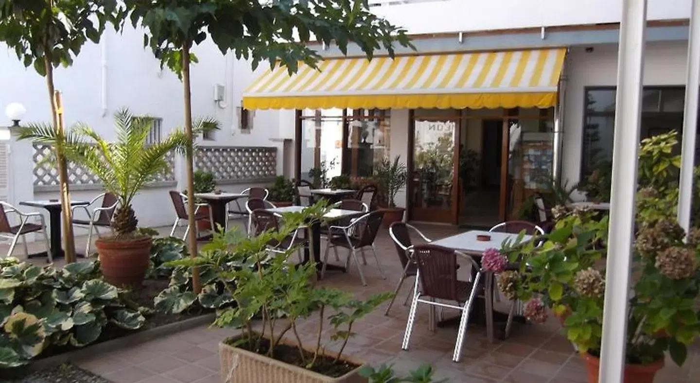 Simeon Terrasse