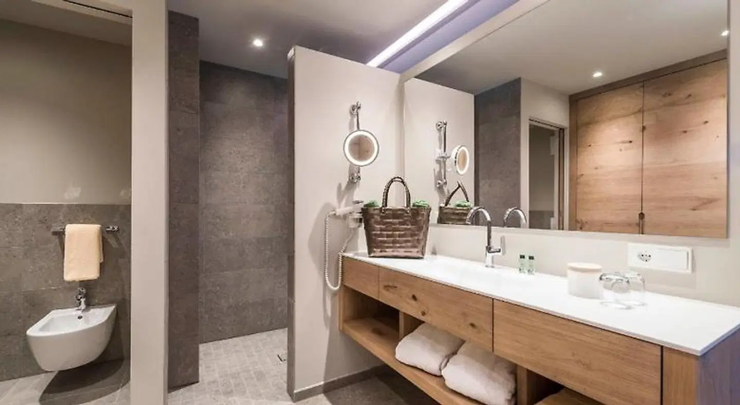 Hotel Madonna Badezimmer