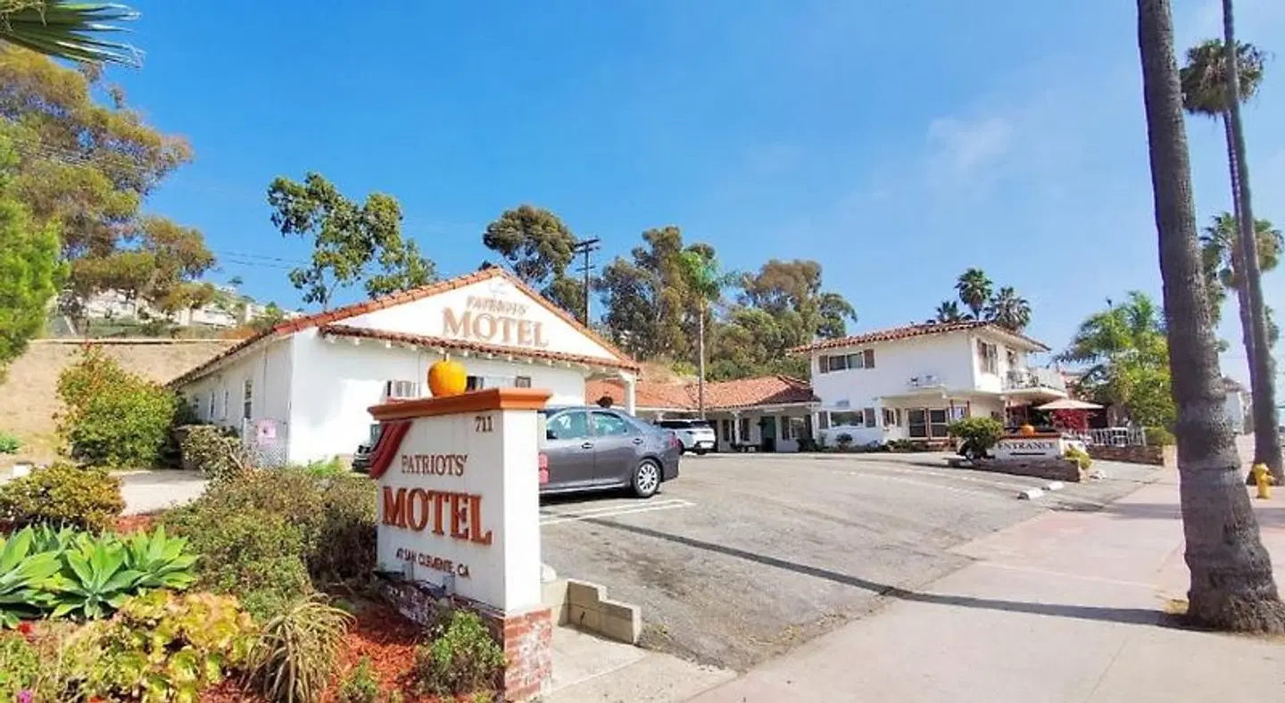 The Patriots Boutique Motel EXTERIOR