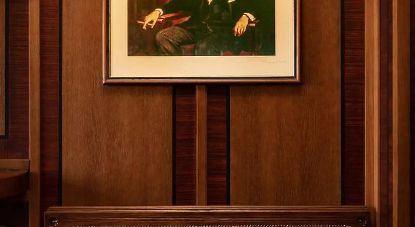 Gunmakers LOUNGE_LOBBY