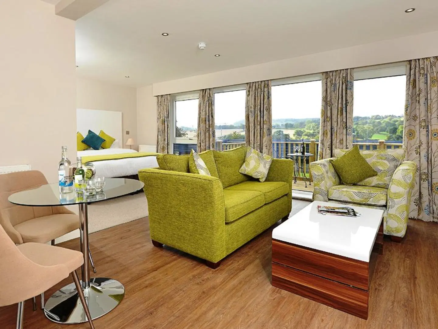 The View at the White Horse Woolley Moor LOUNGE_LOBBY