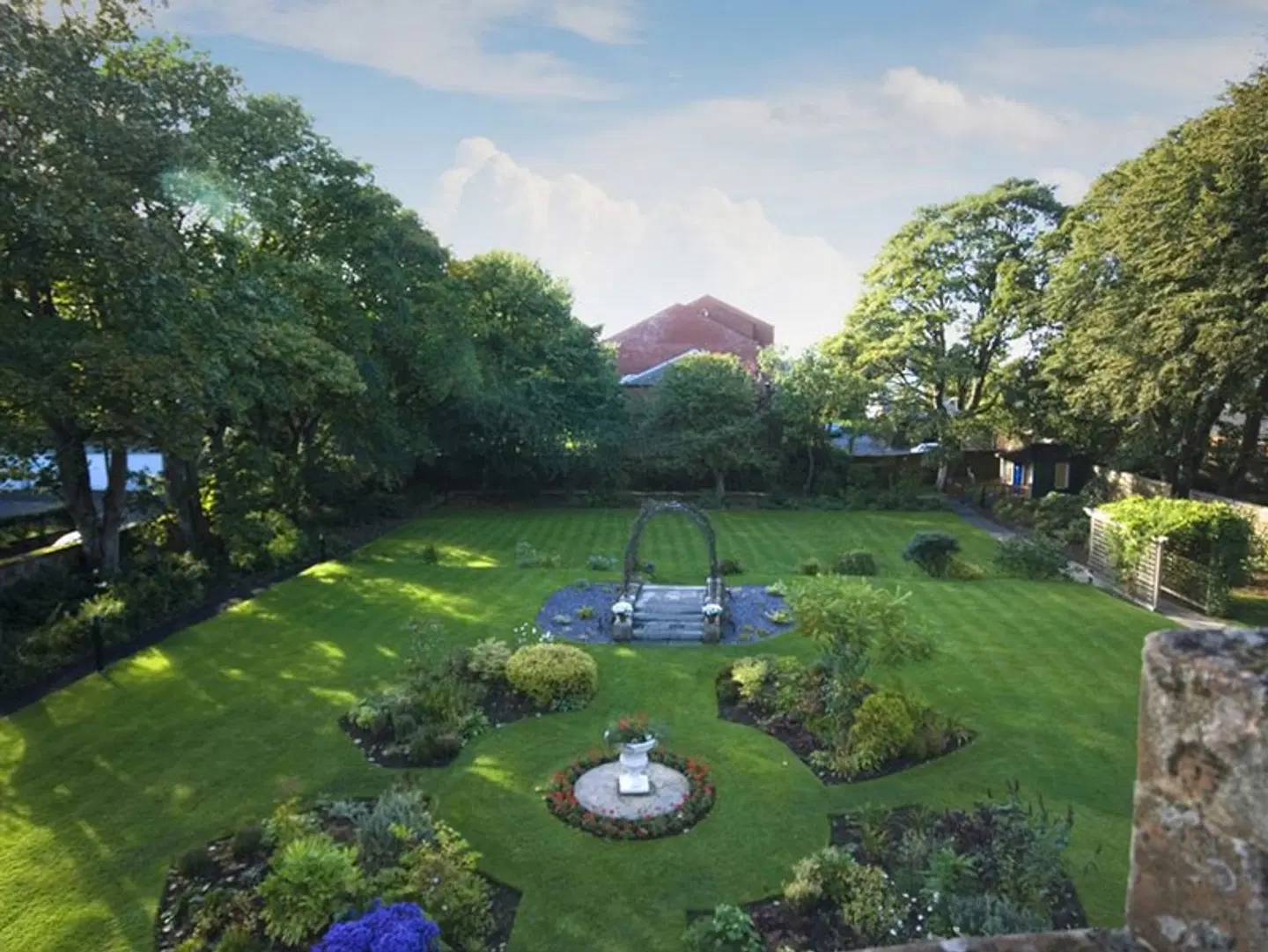 Savoy Park hotel Garten