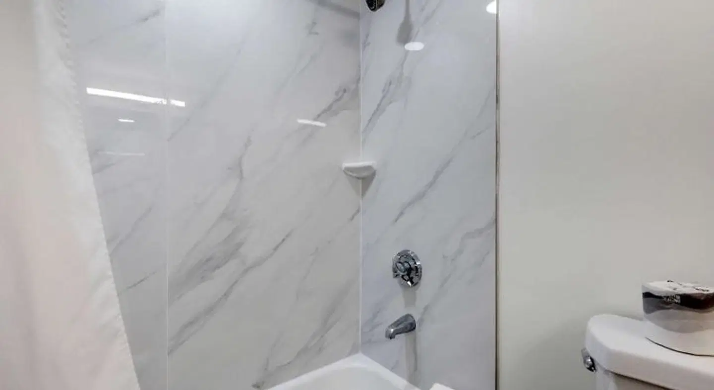 Quality Inn Bar Harbor Badezimmer