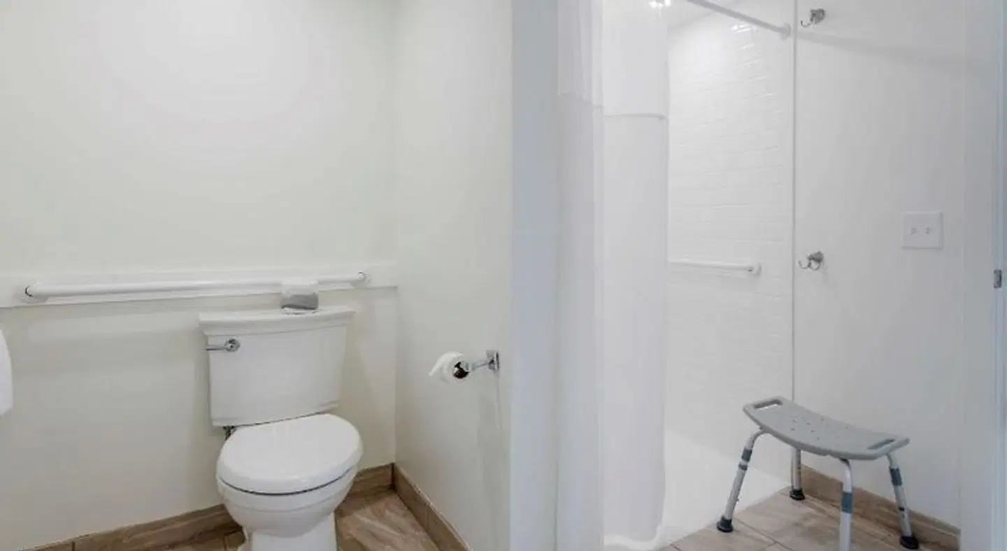 Quality Inn Bar Harbor Badezimmer