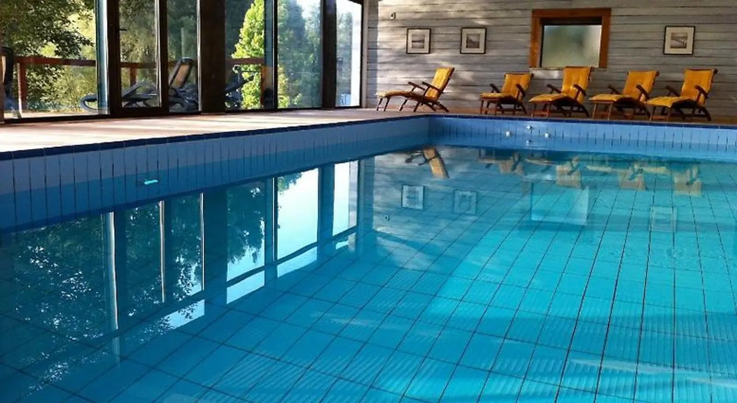 Gut Dürnhof Hallenbad