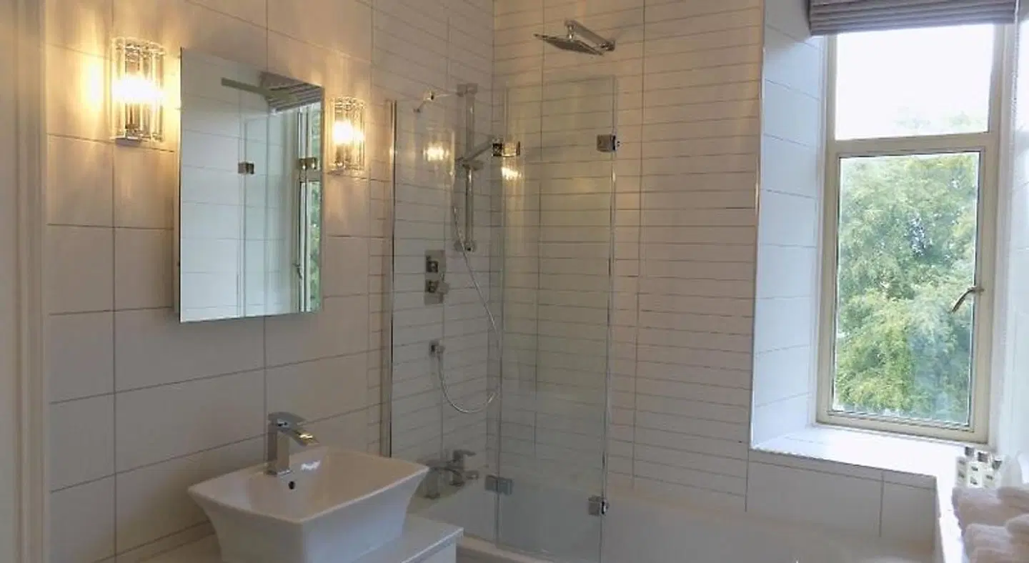 Carnach House Badezimmer